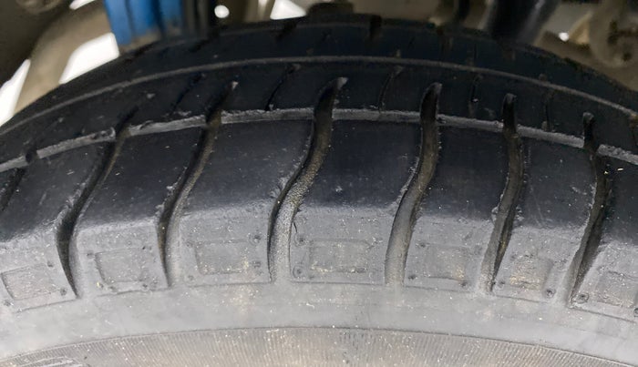 2018 Maruti Alto 800 LXI, Petrol, Manual, 50,603 km, Right Rear Tyre Tread