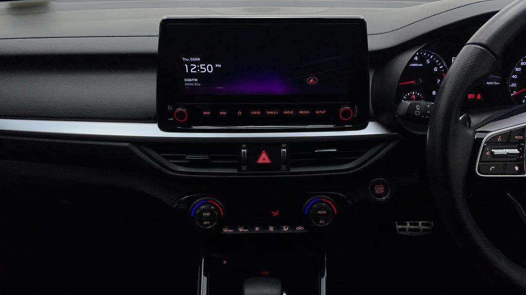 2021 Kia Cerato Gt (no Jbl Premium Sound), Automatic, 40815 km, Center Console
