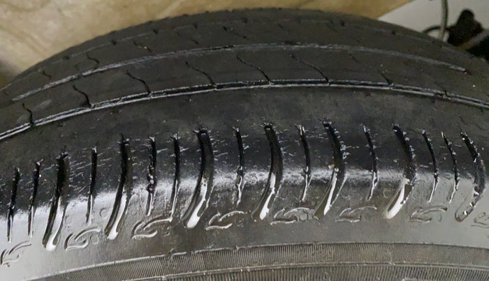 2020 Maruti S PRESSO VXI CNG, CNG, Manual, 53,587 km, Left Rear Tyre Tread