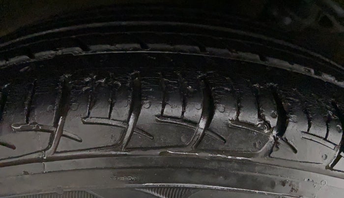 2018 Hyundai Elite i20 ASTA 1.2, Petrol, Manual, 27,933 km, Right Rear Tyre Tread