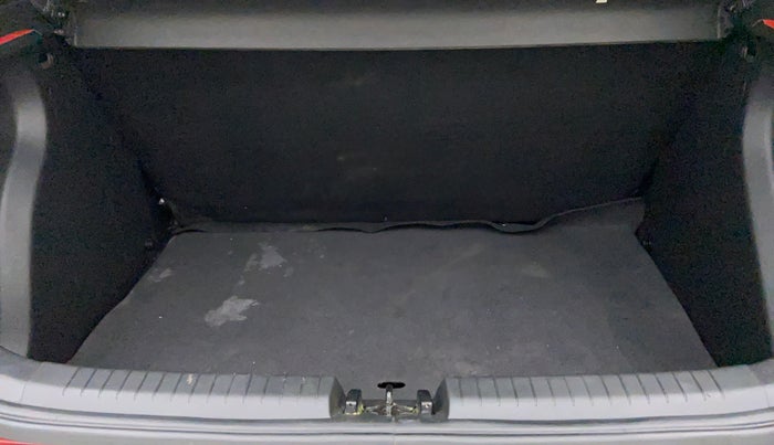 2018 Hyundai Elite i20 ASTA 1.2, Petrol, Manual, 27,933 km, Boot Inside