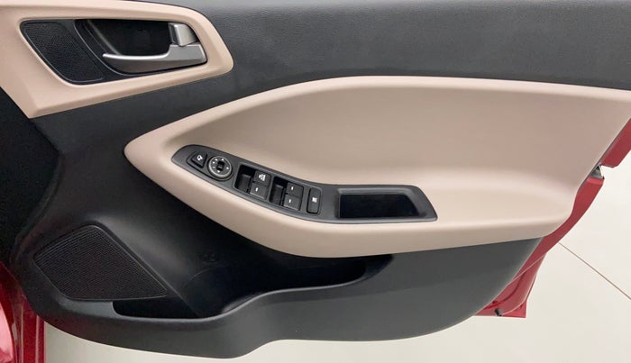 2018 Hyundai Elite i20 ASTA 1.2, Petrol, Manual, 27,933 km, Driver Side Door Panels Control