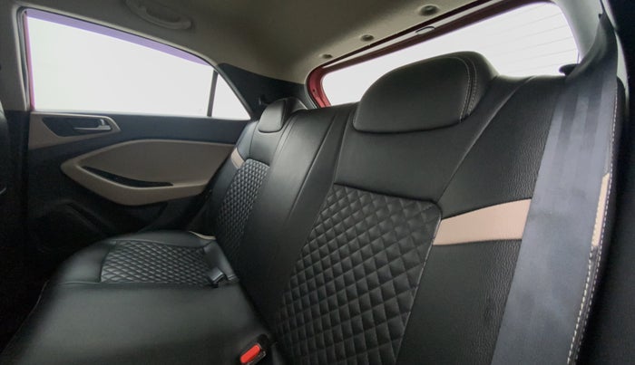2018 Hyundai Elite i20 ASTA 1.2, Petrol, Manual, 27,933 km, Right Side Rear Door Cabin