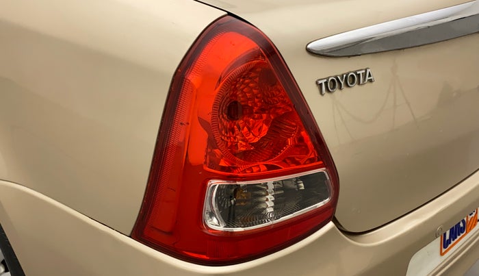 2011 Toyota Etios V, Petrol, Manual, 74,815 km, Left tail light - Minor damage