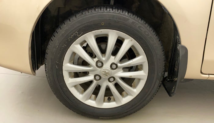 2011 Toyota Etios V, Petrol, Manual, 74,815 km, Left Front Wheel