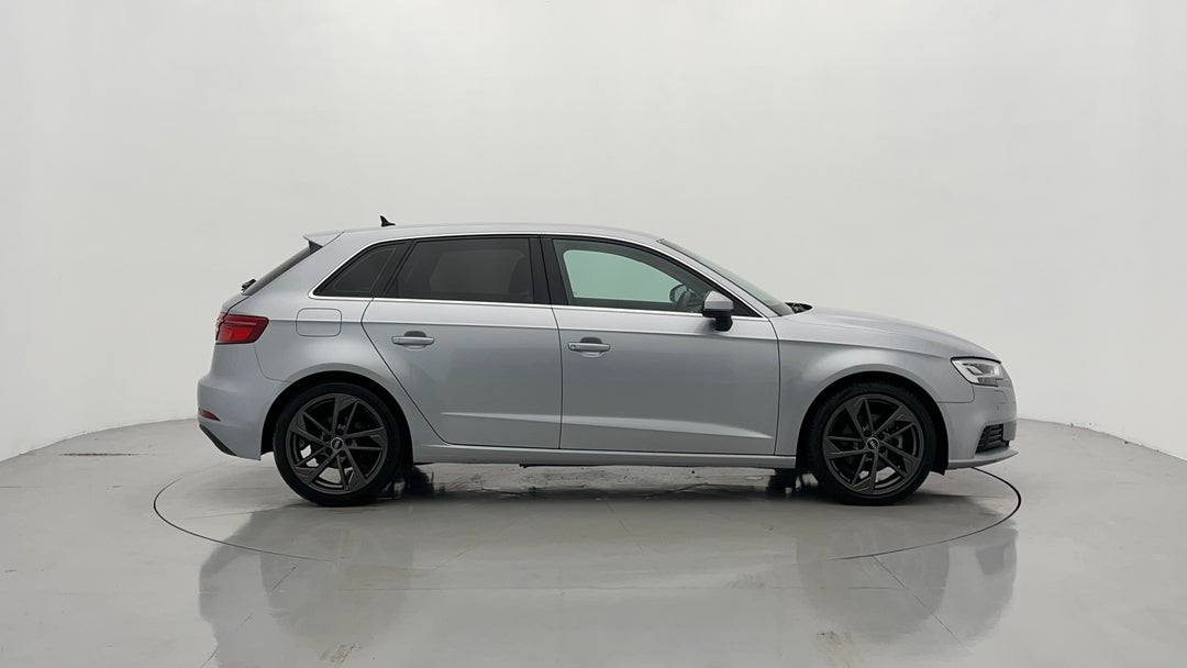 2019 Audi A3 35 Tfsi  (1.4 Tfsi Cod), Automatic, 84670 km, Right Side View