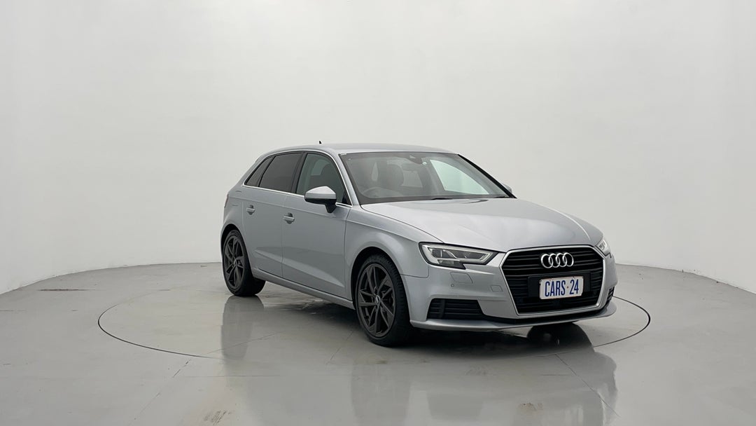 2019 Audi A3 35 Tfsi  (1.4 Tfsi Cod), Automatic, 84670 km, Right Front Diagonal (45- Degree) View