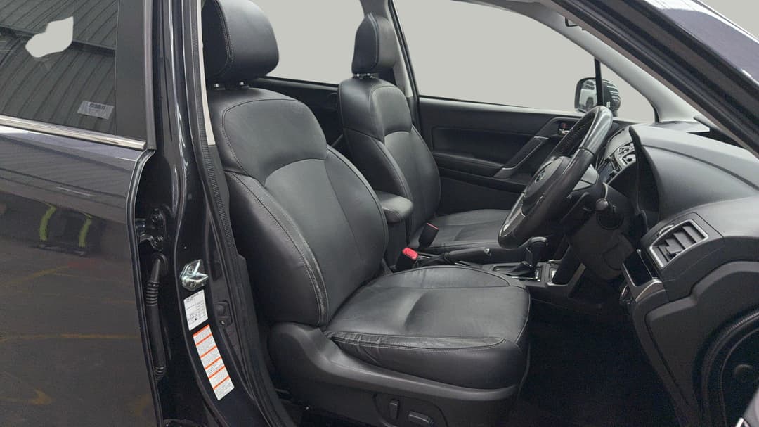 2016 Subaru Forester 2.0xt Premium, Automatic, 132427 km, Right Side Front Door Cabin View
