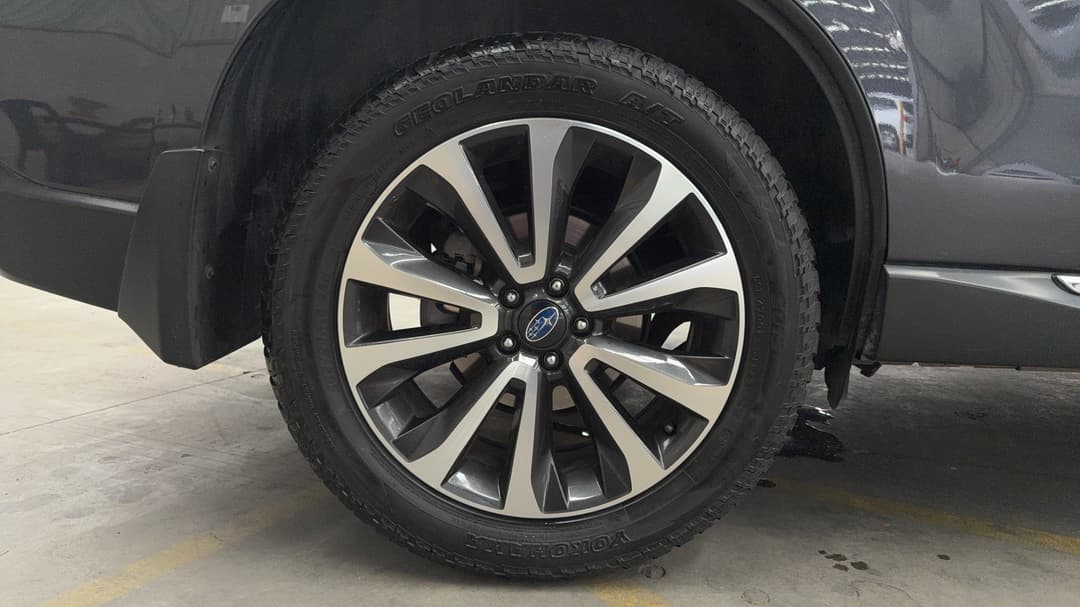 2016 Subaru Forester 2.0xt Premium, Automatic, 132427 km, Right Rear Wheel