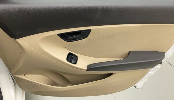 2012 Hyundai Eon ERA + SE, Petrol, Manual, 40,197 km, Driver Side Door Panels Control