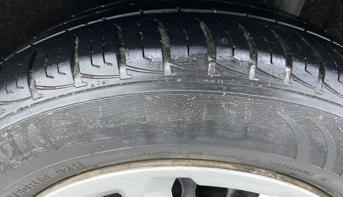 2018 Maruti Vitara Brezza VDI OPT, Diesel, Manual, 71,374 km, Left Rear Tyre Tread