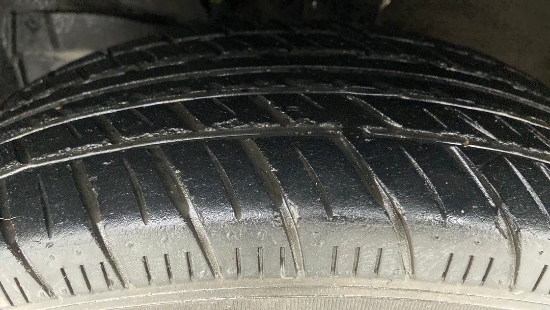 Left Front Tyre Tread
