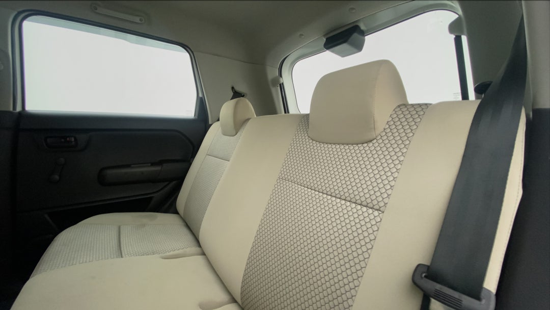 Right Side Rear Door Cabin