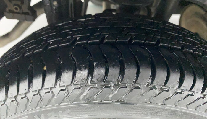 2017 Maruti Alto K10 VXI P, Petrol, Manual, 8,841 km, Right Rear Tyre Tread
