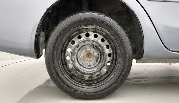 2013 Toyota Etios G, Petrol, Manual, 42,232 km, Right Rear Wheel