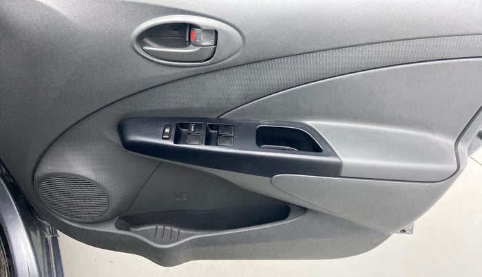 2013 Toyota Etios G, Petrol, Manual, 42,232 km, Driver Side Door Panels Control