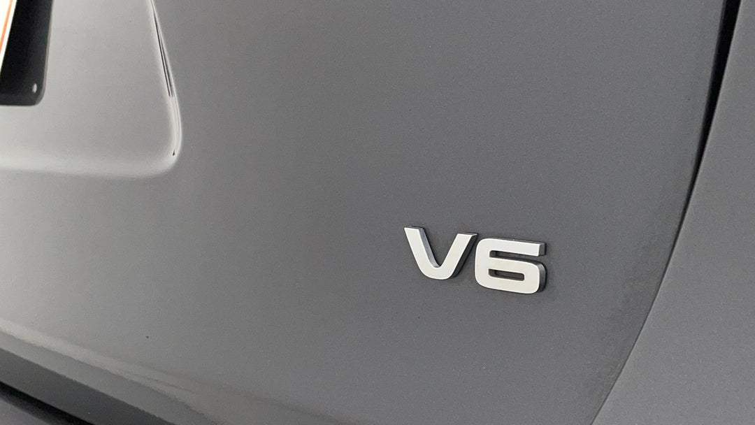 Badge (Boot Right Side)