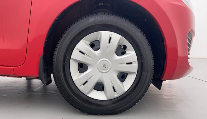 2019 Maruti Swift VXI AMT D, Petrol, Automatic, 16,381 km, Right Front Wheel