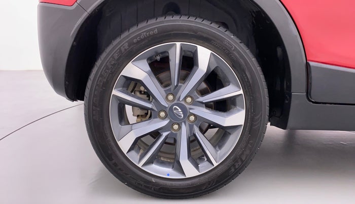 2021 Mahindra XUV300 W8(O), Diesel, Manual, 30,132 km, Right Rear Wheel