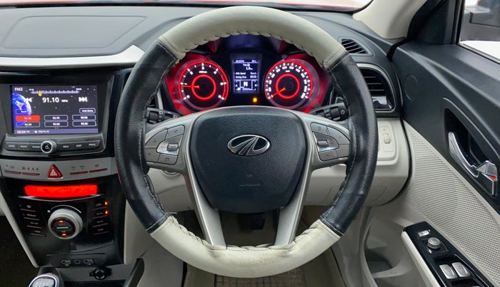 2021 Mahindra XUV300 W8(O), Diesel, Manual, 30,132 km, Steering Wheel Close Up