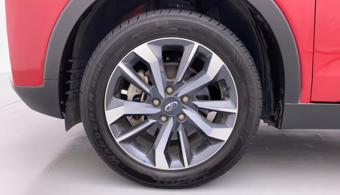 2021 Mahindra XUV300 W8(O), Diesel, Manual, 30,132 km, Left Front Wheel