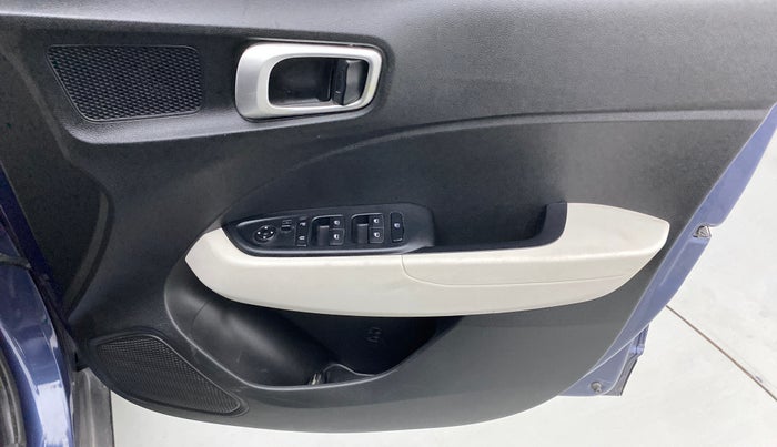 2022 Hyundai VENUE S (O) 1.0 TURBO IMT, Petrol, Manual, 24,228 km, Driver Side Door Panels Control