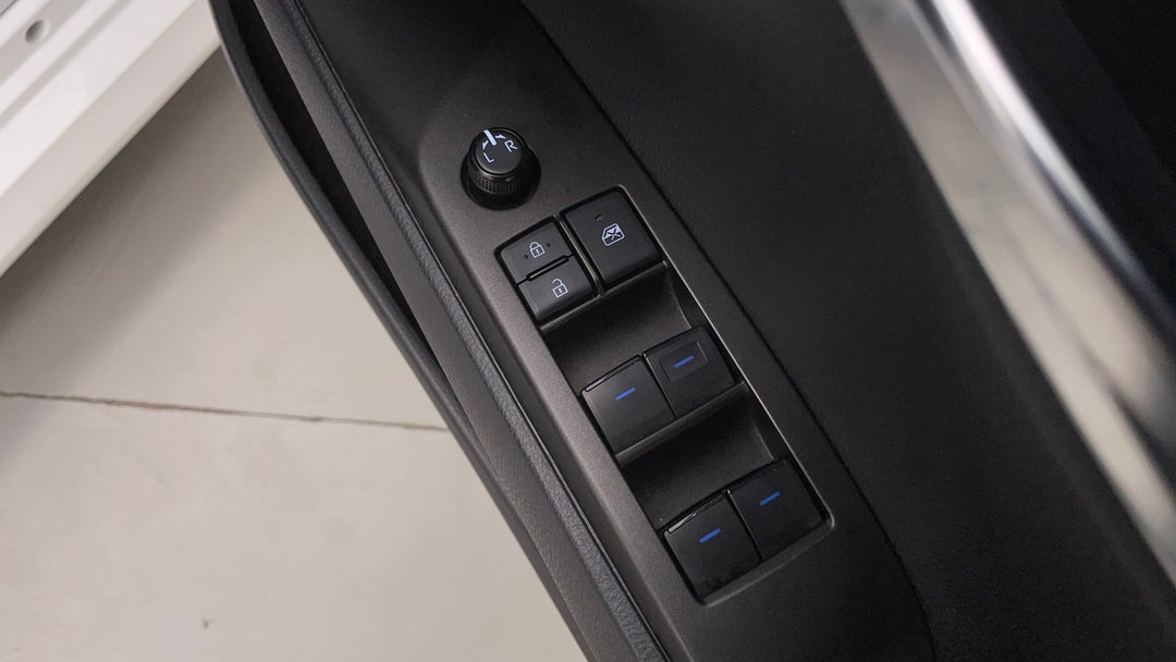 2023 Toyota Camry Ascent Hybrid, Automatic, 54554 km, Drivers Side Door Panel Controls