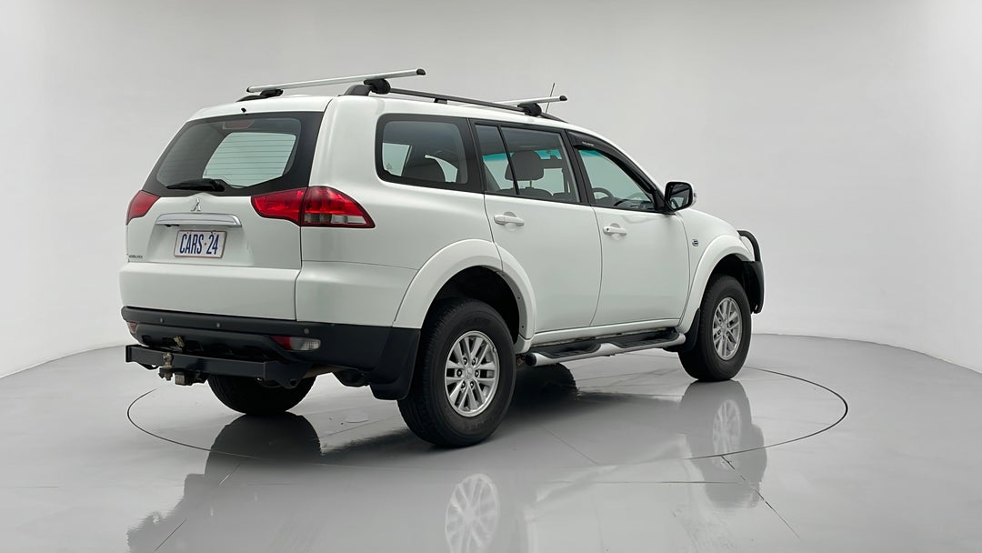 2015 Mitsubishi Challenger (4x4), Automatic, 102952 km, Right Back Diagonal (45- Degree) View