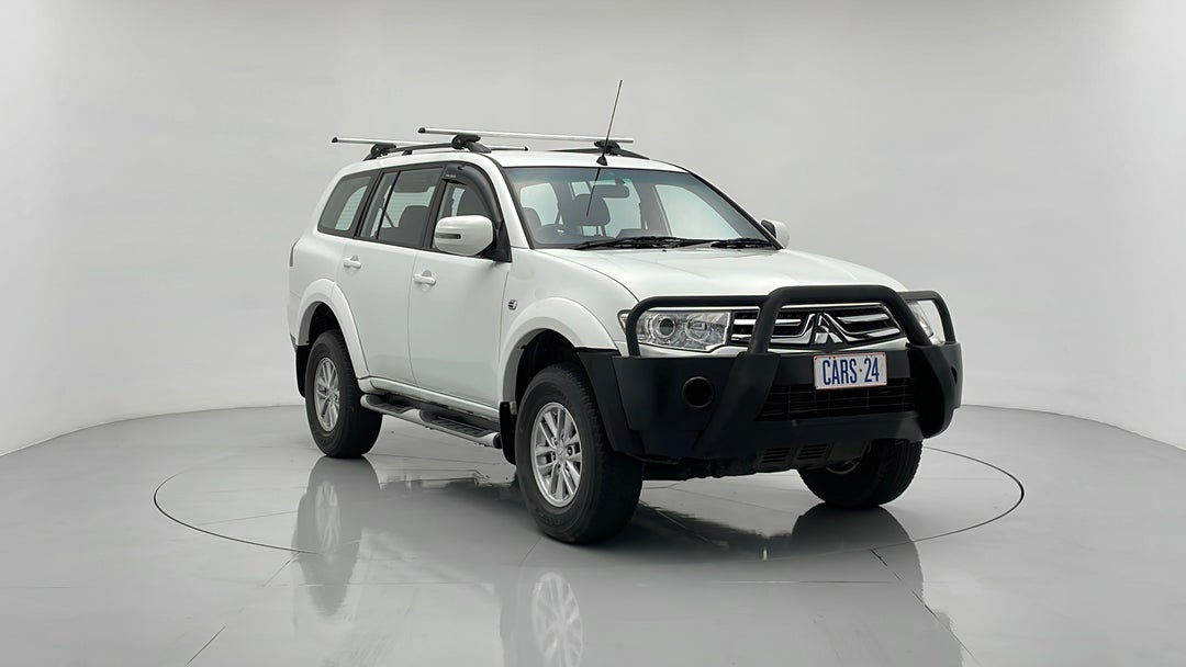 2015 Mitsubishi Challenger (4x4), Automatic, 102952 km, Right Front Diagonal (45- Degree) View