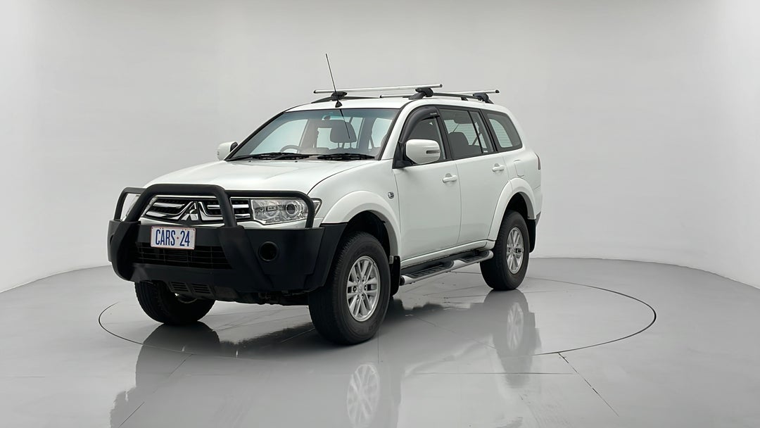 2015 Mitsubishi Challenger (4x4), Automatic, 102952 km, Left Front Diagonal (45- Degree) View