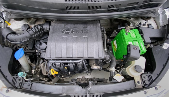 2016 Hyundai Grand i10 SPORTZ 1.2 KAPPA VTVT, Petrol, Manual, 31,031 km, Engine Bonet View