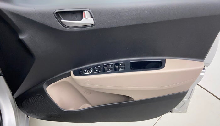 2016 Hyundai Grand i10 SPORTZ 1.2 KAPPA VTVT, Petrol, Manual, 31,031 km, Driver Side Door Panels Controls