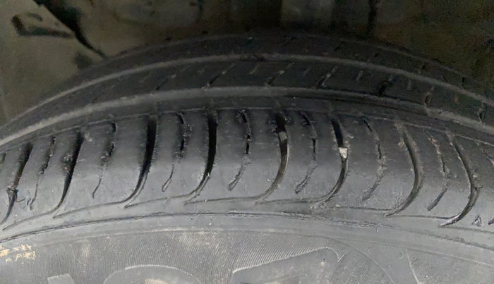2019 KIA SELTOS HTK PLUS 1.5, Petrol, Manual, 60,354 km, Left Front Tyre Tread