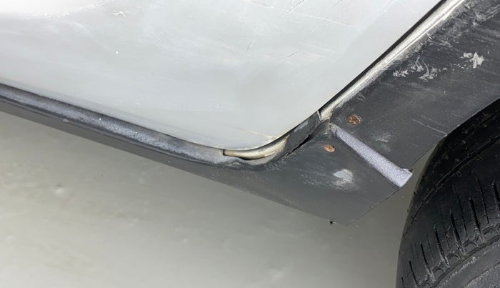 2017 Mahindra Kuv100 K4 6 STR, Petrol, Manual, 36,190 km, Left running board - Cladding has minor damage