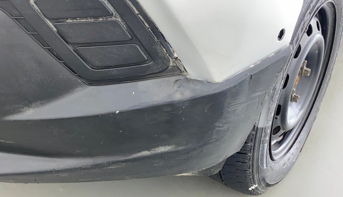 2017 Mahindra Kuv100 K4 6 STR, Petrol, Manual, 36,190 km, Front bumper - Minor scratches