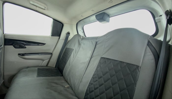 2017 Mahindra Kuv100 K4 6 STR, Petrol, Manual, 36,190 km, Right Side Rear Door Cabin