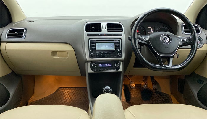 2015 Volkswagen Vento HIGHLINE PETROL, Petrol, Manual, 60,003 km, Dashboard