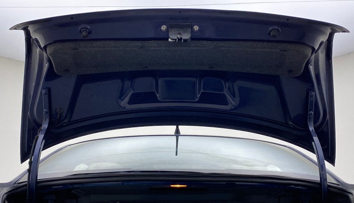 2015 Volkswagen Vento HIGHLINE PETROL, Petrol, Manual, 60,003 km, Boot Door Open