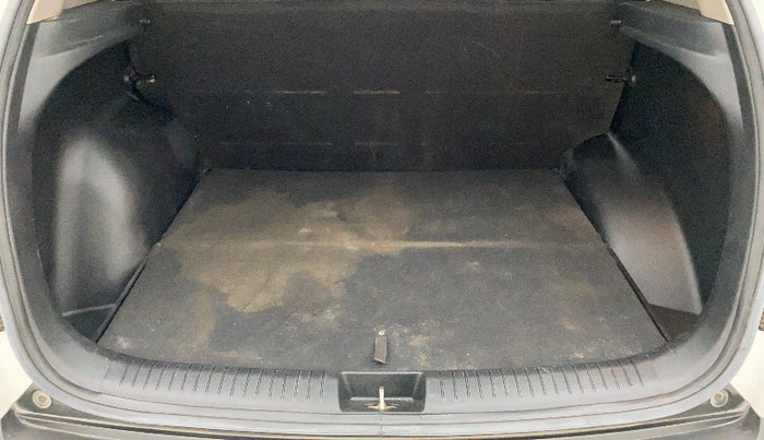 2019 Hyundai Creta SX (O) 1.6 DIESEL, Diesel, Manual, 72,062 km, Dicky (Boot door) - Parcel tray missing