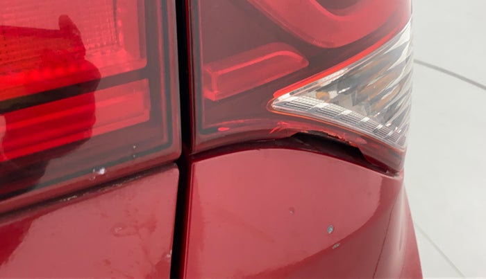2016 Hyundai Elite i20 ASTA 1.2 (O), Petrol, Manual, 67,279 km, Right tail light - Minor damage