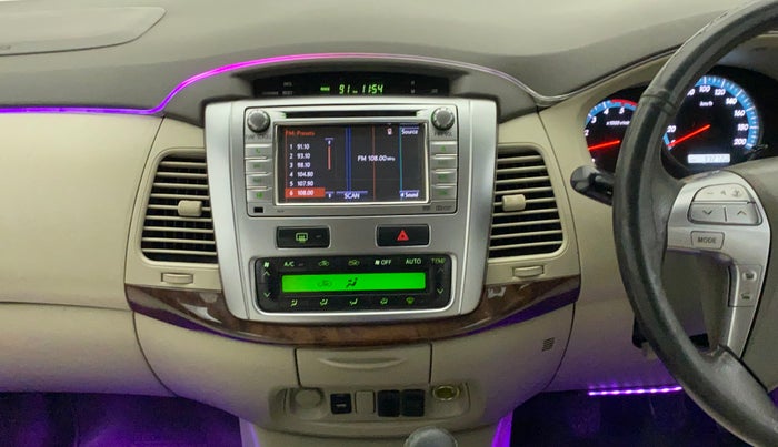 2014 Toyota Innova 2.5 VX 7 STR, Diesel, Manual, 93,272 km, Air Conditioner