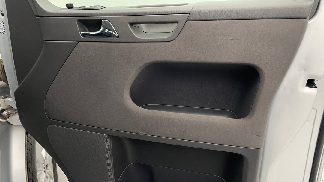 2015 Volkswagen Multivan Comfortline Tdi340, Automatic, 144392 km, Speaker View