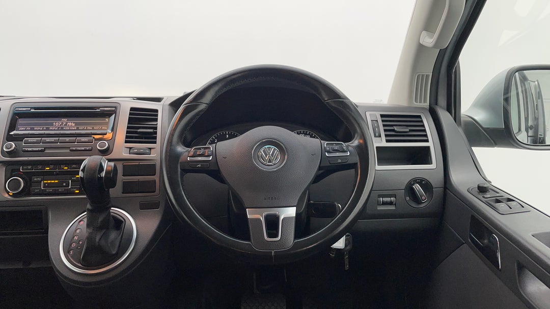 2015 Volkswagen Multivan Comfortline Tdi340, Automatic, 144392 km, Steering Wheel Close-up