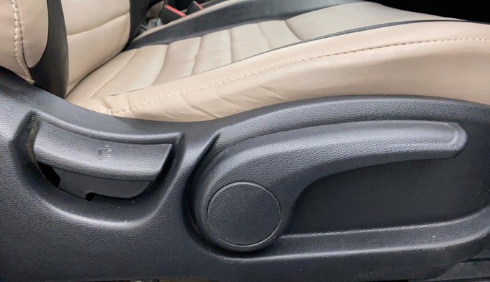 2017 Hyundai Elite i20 ASTA 1.2, Petrol, Manual, 41,147 km, Driver Side Adjustment Panel