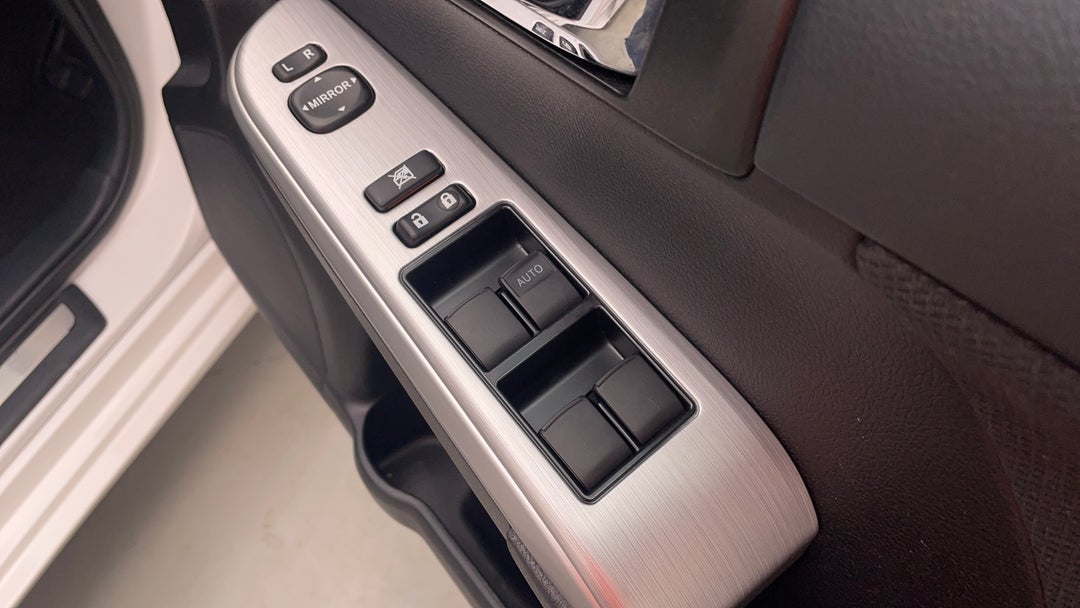 Drivers Side Door Panel Controls