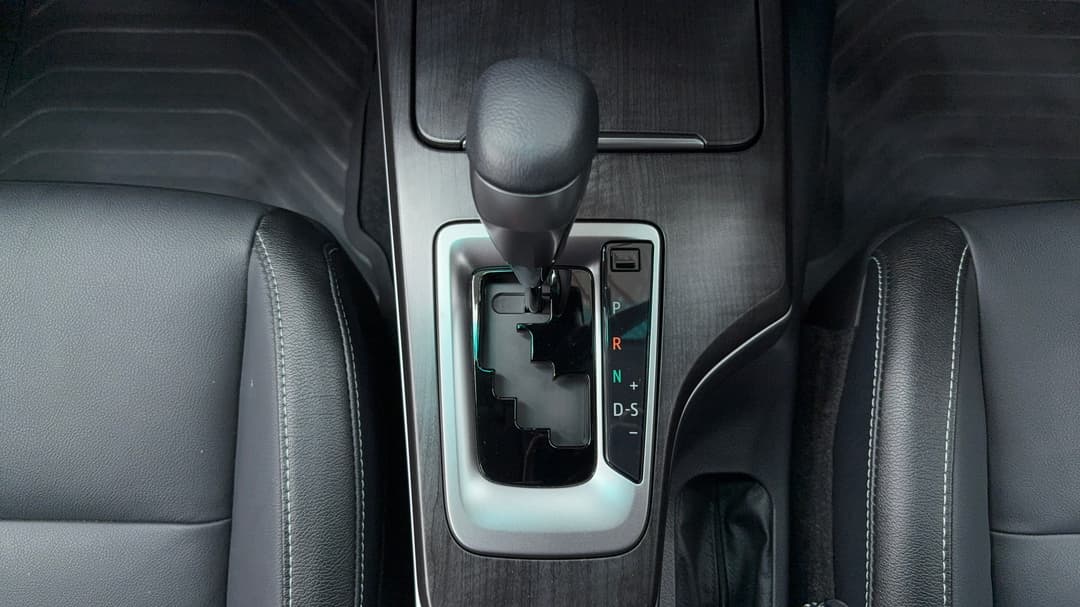 2025 Toyota Fortuner Crusade, Automatic, 11274 km, Gear Lever 
