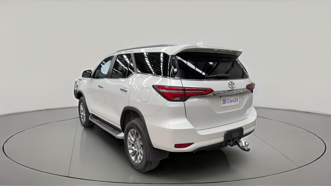 2025 Toyota Fortuner Crusade, Automatic, 11274 km, Left Back Diagonal (45- Degree) View