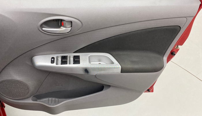 2011 Toyota Etios V, Petrol, Manual, 87,194 km, Driver Side Door Panels Control