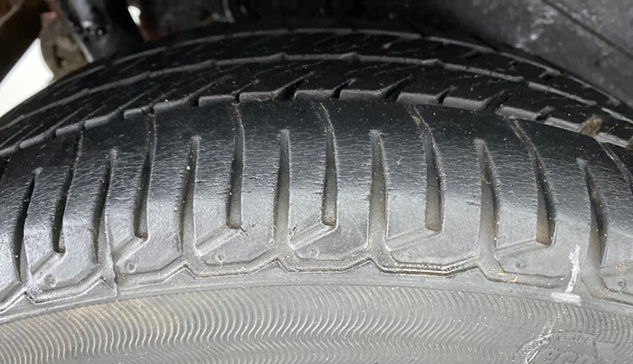 2016 Maruti Wagon R 1.0 VXI, Petrol, Manual, 10,831 km, Right Rear Tyre Tread