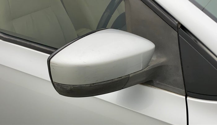 2011 Volkswagen Vento HIGHLINE 1.6 MPI, Petrol, Manual, 81,009 km, Right rear-view mirror - Mirror motor not working